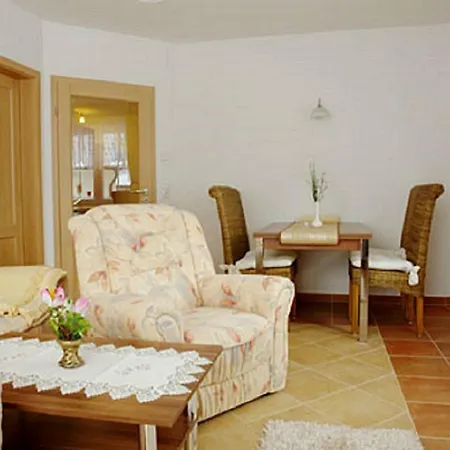 Gaestehaus Heuer 公寓 巴贝