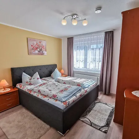 Gaestehaus Heuer Apartamento
