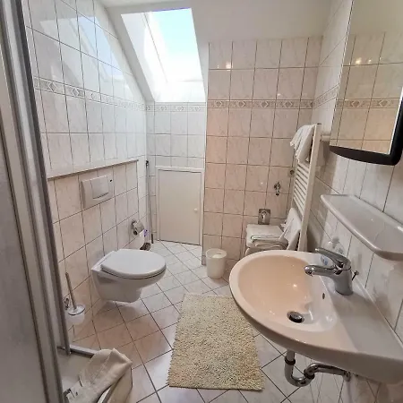 Gaestehaus Heuer 巴贝